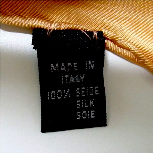 LOEWE $650 LikeNew 100% SILK SCARF in envelope - Picture 10 of 10